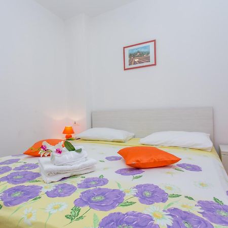 Apartments Grepo Sljeme Makarska Kamer foto